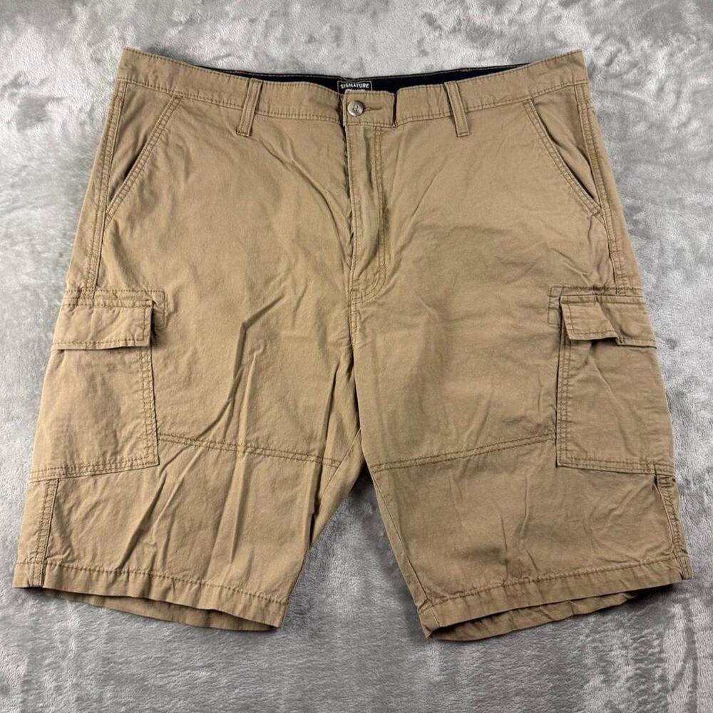 Signature Levi Strauss Gold Cargo Shorts Men’s 42 Khaki Stretch Cotton